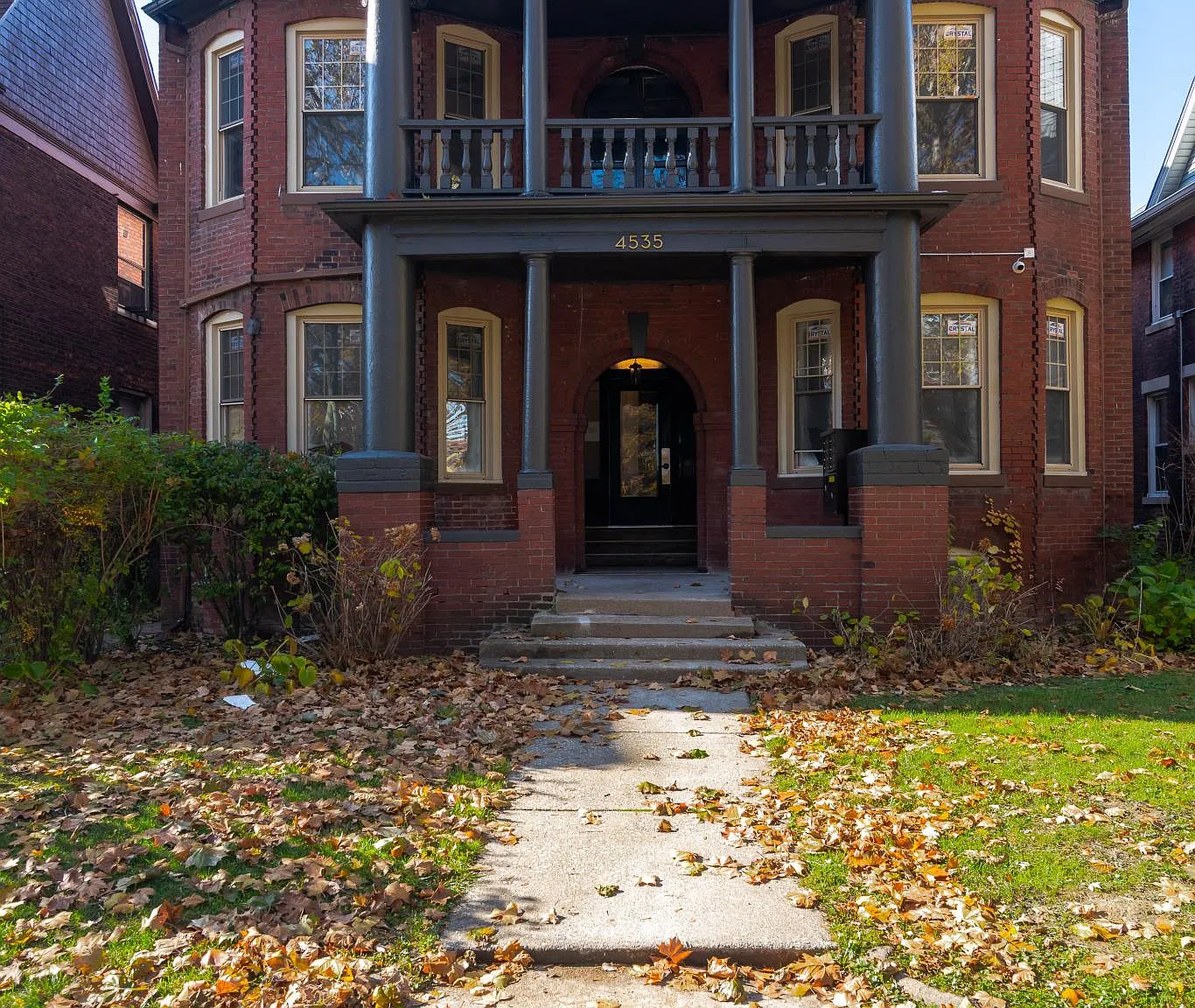 4535 Commonwealth St — Photo 1