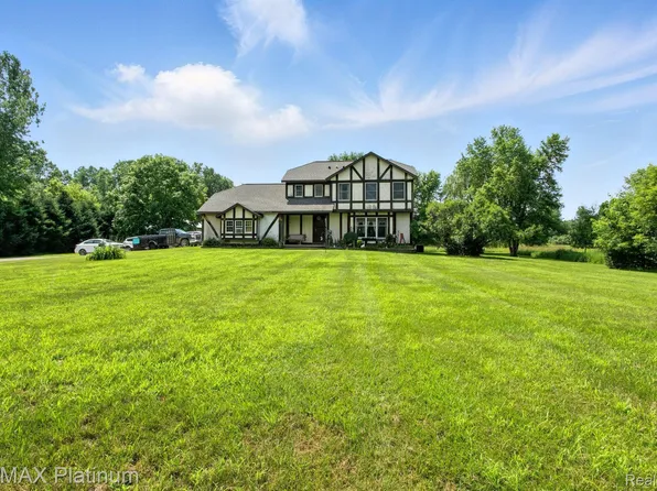 11077 Owosso Rd, Fowlerville, MI 48836