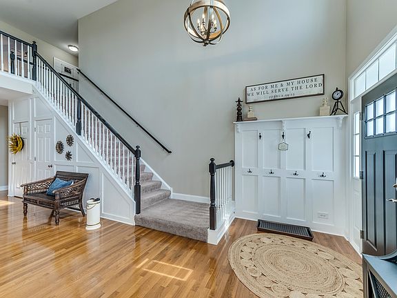 5th image of 3304 Highwood Ct