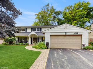 1502 S Fernandez Ave, Arlington Heights, IL 60005