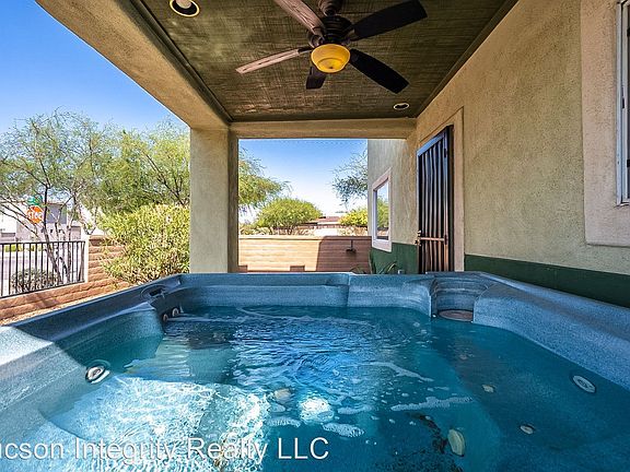 5th image of 638 E Lester St #2910507