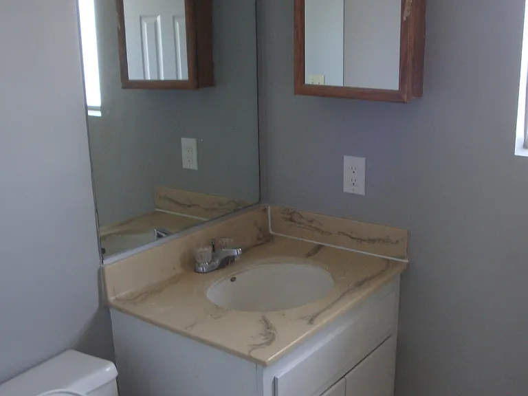 6722 Pickering Ave #B — Photo 7