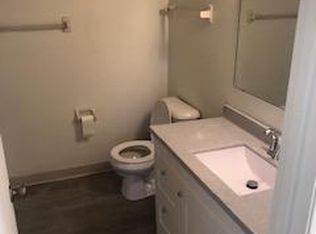 901 SE Oralabor Rd #4, Ankeny, IA 50021