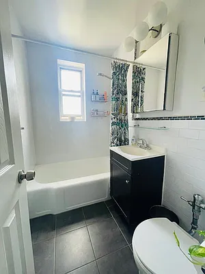 Rented by New York Realty Minimax Inc | media 20