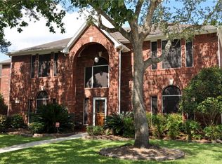 310 Oak Creek Dr, League City, TX 77573