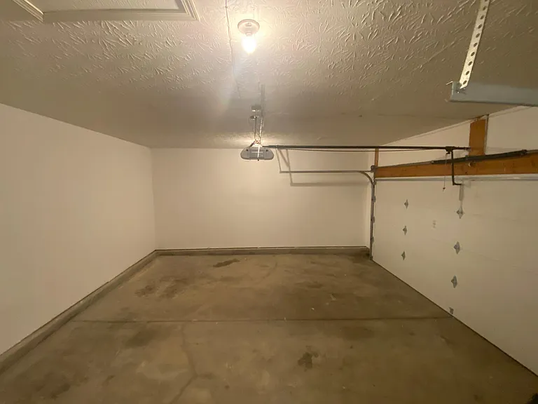1694 Jeffrey Ln — Photo 11