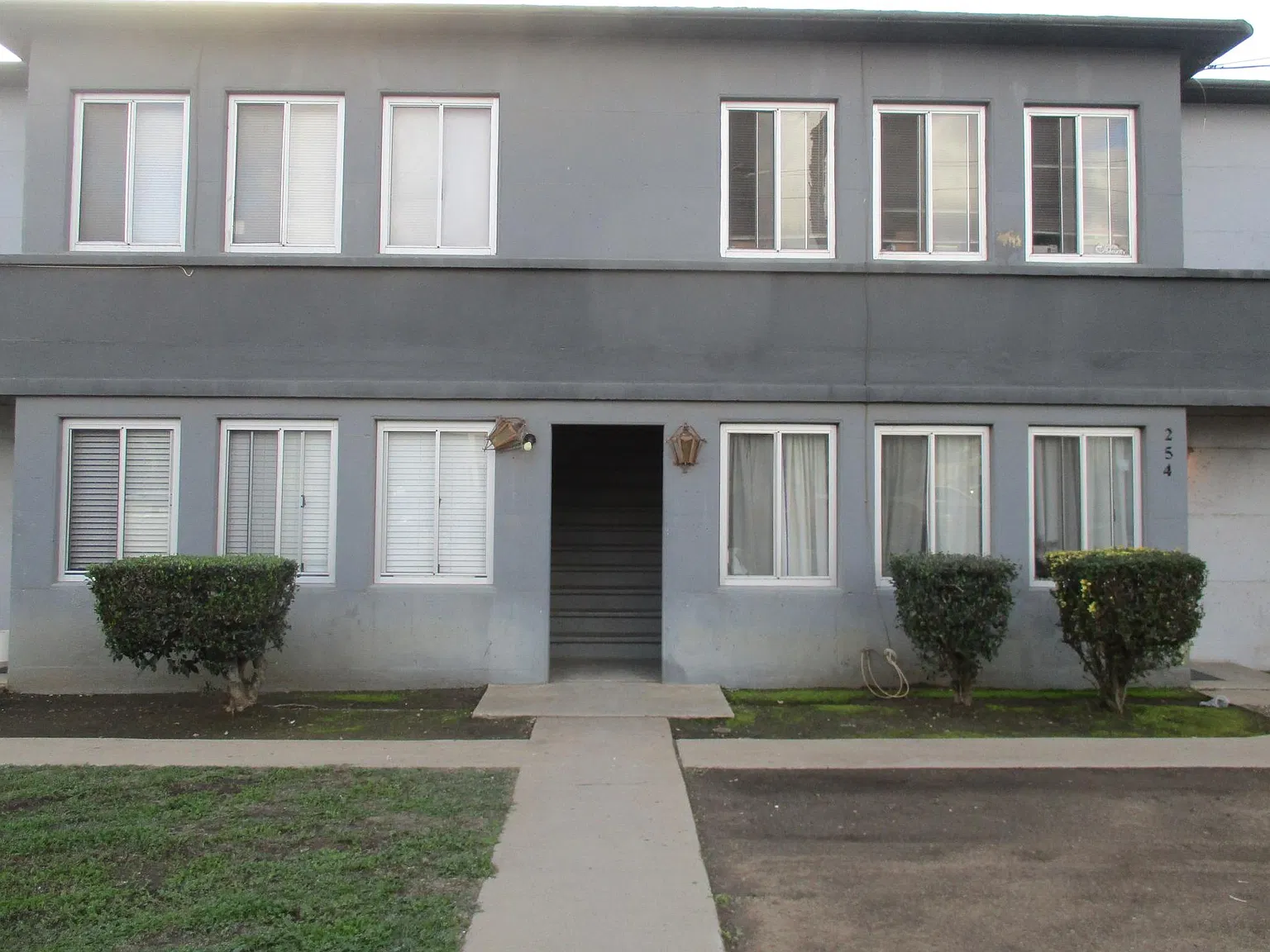 2 bed, 850 sqft, $1,750 — Photo 1