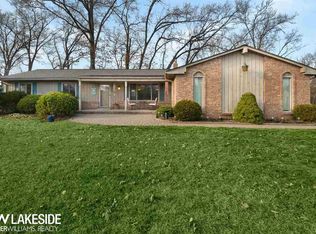 6661 Montgomery Dr, Utica, MI 48316