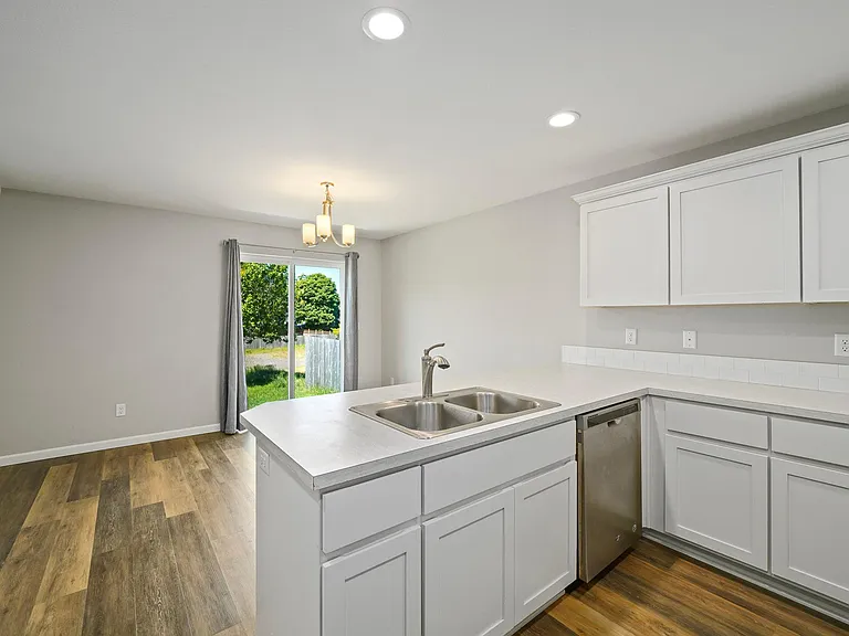 877 SE Anchor Ave #A — Photo 7