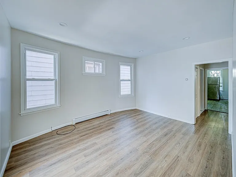 193 Clerk St #2 — Photo 9