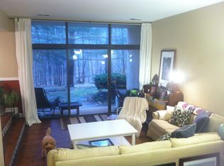 1667 Parkcrest Cir, Reston, VA 20190