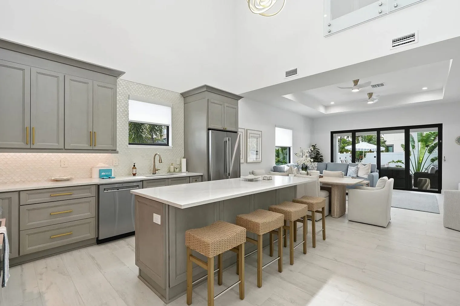 4 bed, 3.0 bath, 2572 sqft, $20,822 — Photo 3
