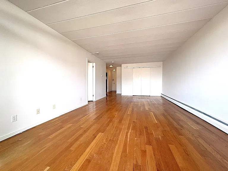 345 Harvard St #4E — Photo 7