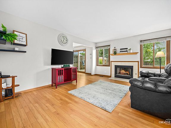 4th image of 1436 Exeter Ln