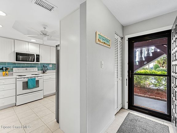 5th image of 5350 Ocean Beach Blvd #102