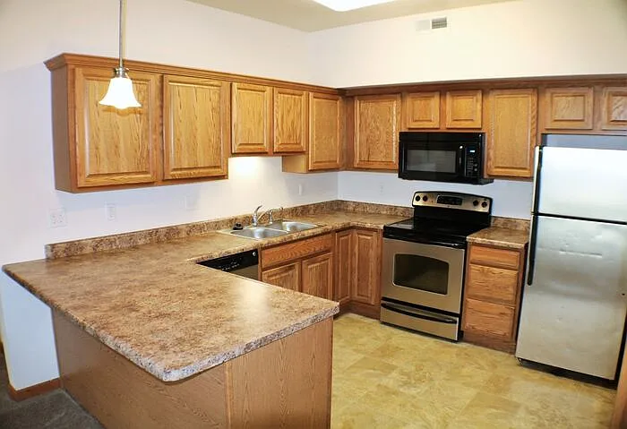 565 Pond View Dr #202 — Photo 8