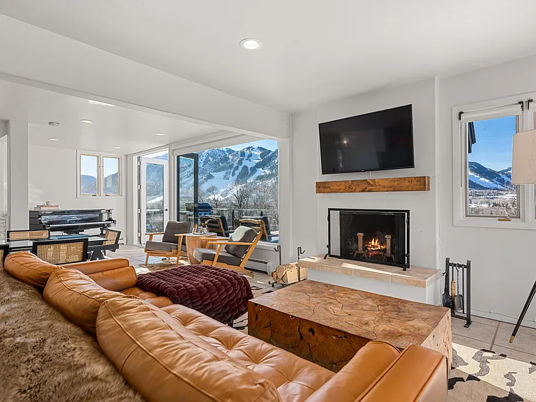 182 Bennett Pl — Photo 5