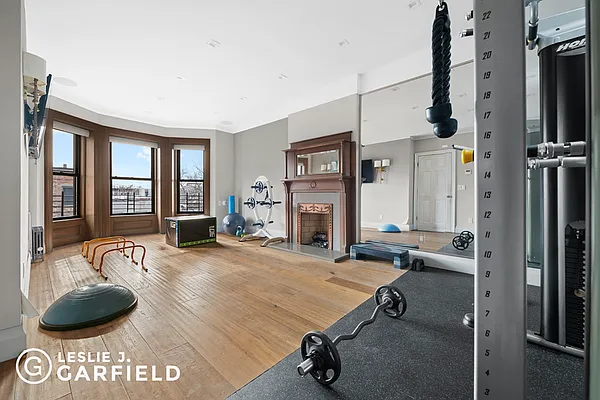 Sold by Leslie J. Garfield | media 21