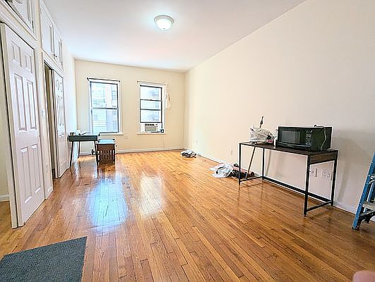 1st image of 134 W 72nd St #5R