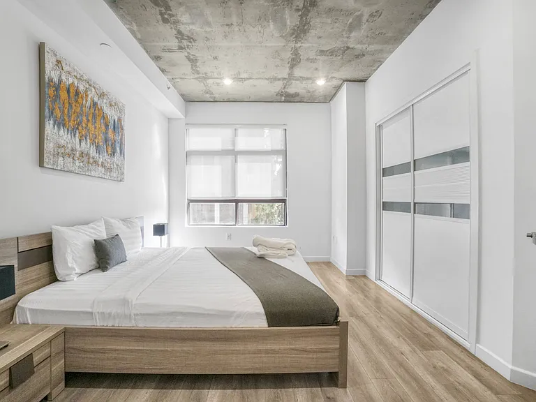 Maia Avira at Glendale Bedroom with Large Closet