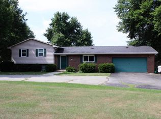 1904 Ironwood Dr, Warsaw, IN 46580