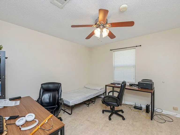 170 Sidney Ave — Photo 18