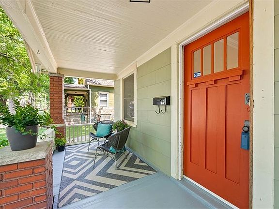 3rd image of 4537 Fairmount Ave