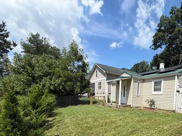 33 Huffman Rd, Asheville, NC 28806