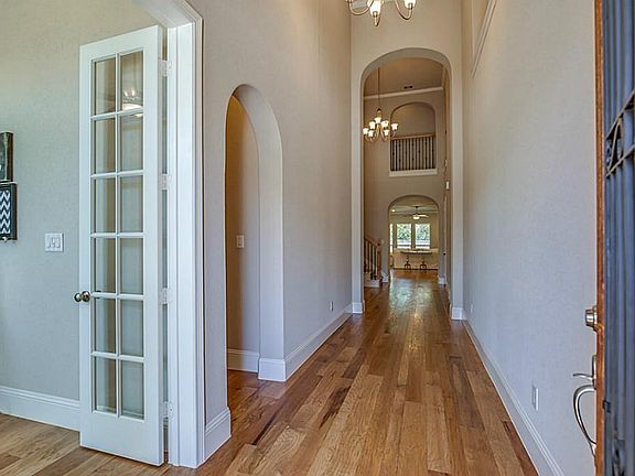 4th image of 63 Twin Ponds Pl