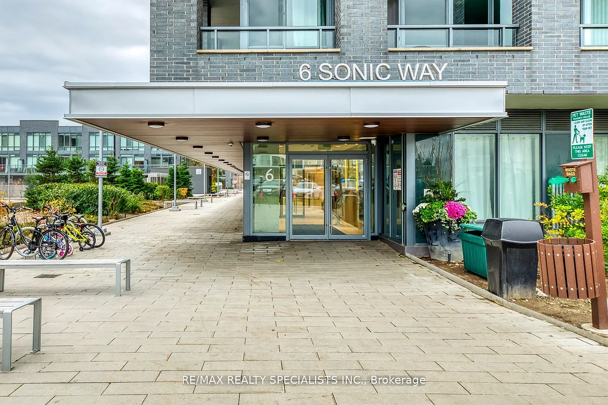 Building Photo - 6 Sonic Way #2801
