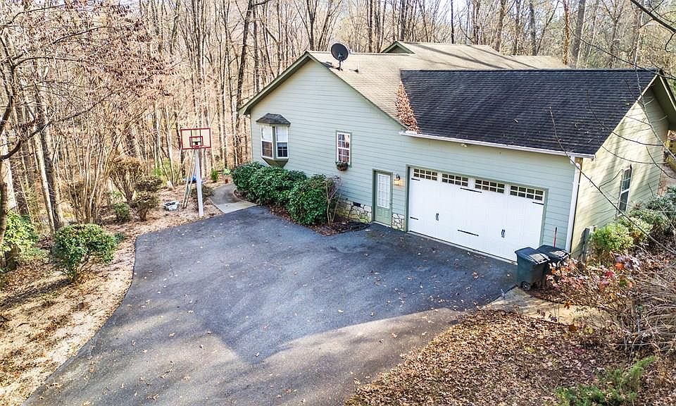 1st image of 241 Crocus Ln