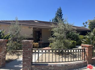 13104 Magnolia Blvd, Sherman Oaks, CA 91423