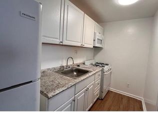 5215 B St SE APT 202, Washington, DC 20019