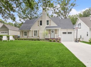 6812 Granada Rd, Prairie Village, KS 66208
