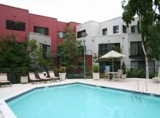 920 NW Naito Pkwy APT J22, Portland, OR
