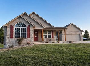 5609 Meadowlark Ln, Farmington, MO 63640