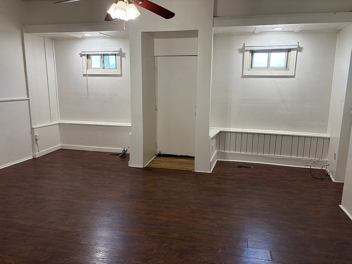 Building Photo - 3834 Penn Ave #1
