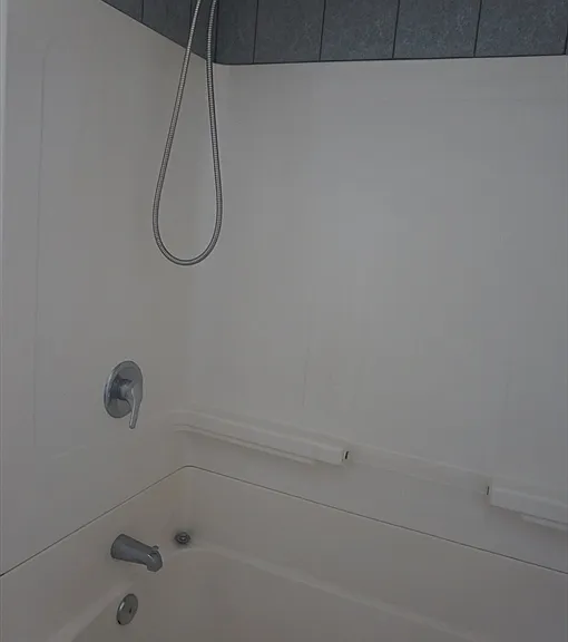 34 Fairview Ave #B — Photo 17