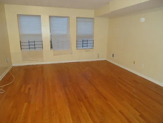 Rented by Hakeem Shahid, LREB | media 49