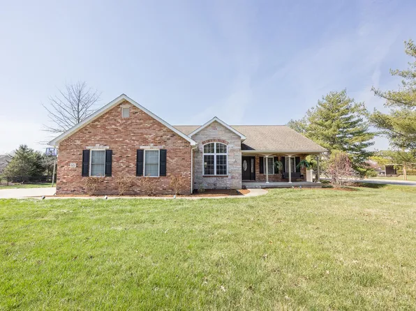 615 N Lebanon St, Mascoutah, IL 62258