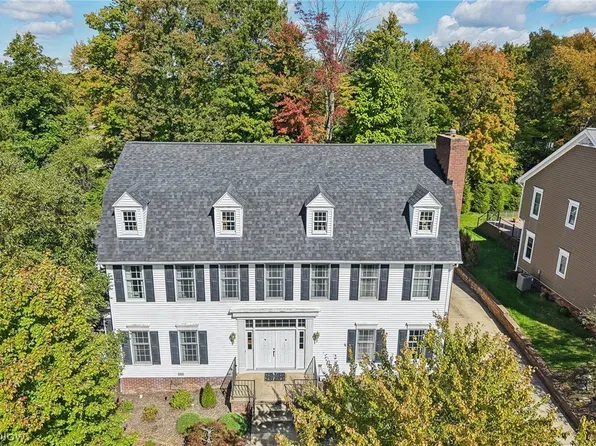 107 Blackberry Dr, Hudson, OH 44236
