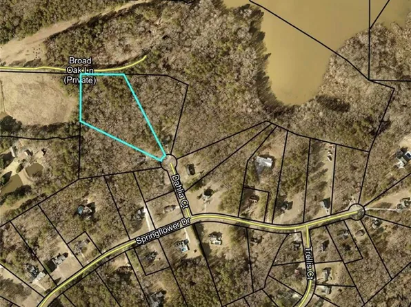 56 Dahlia Ct #10, Carrollton, GA 30116