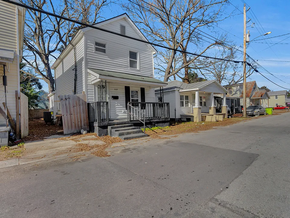 605 1st Ave