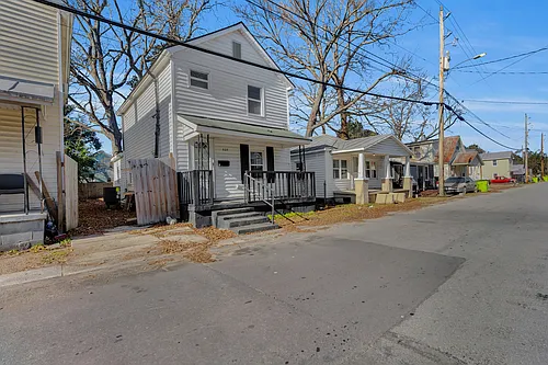605 1st Ave Photo 1