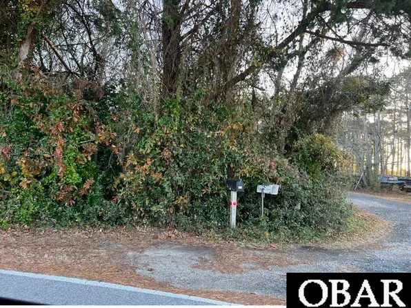 421 E R Daniels Rd, Wanchese, NC 27981