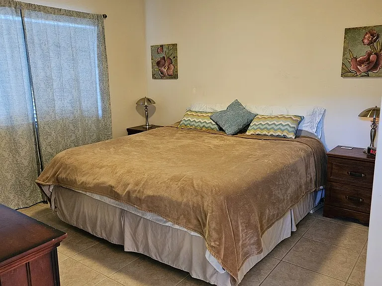 420 Acoma Blvd S #11 — Photo 12