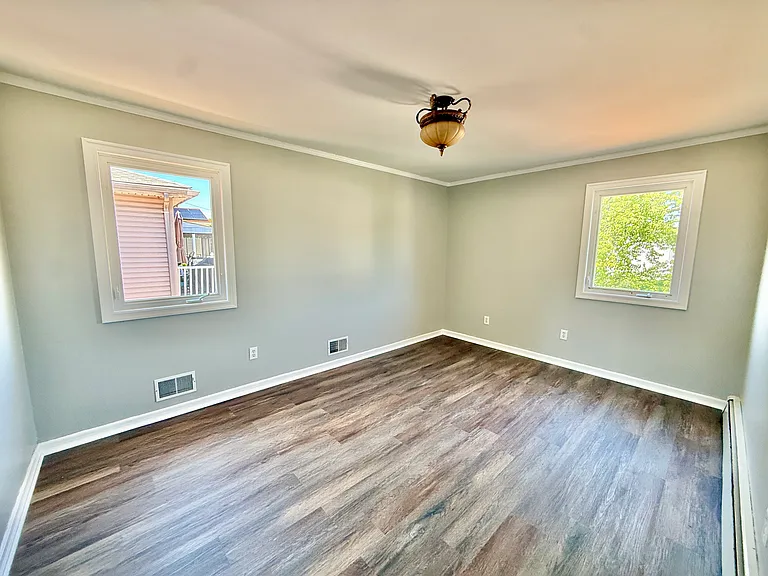 2829 Amboy Rd #1 — Photo 7