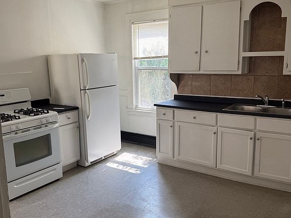 3rd image of 43 Wilson St #3