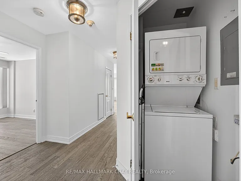 2 Toronto St #1205 — Photo 29