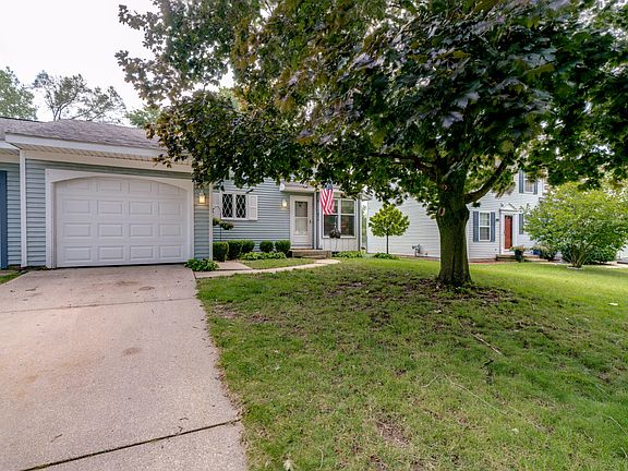 2nd image of 1636 Diamond Ct NE